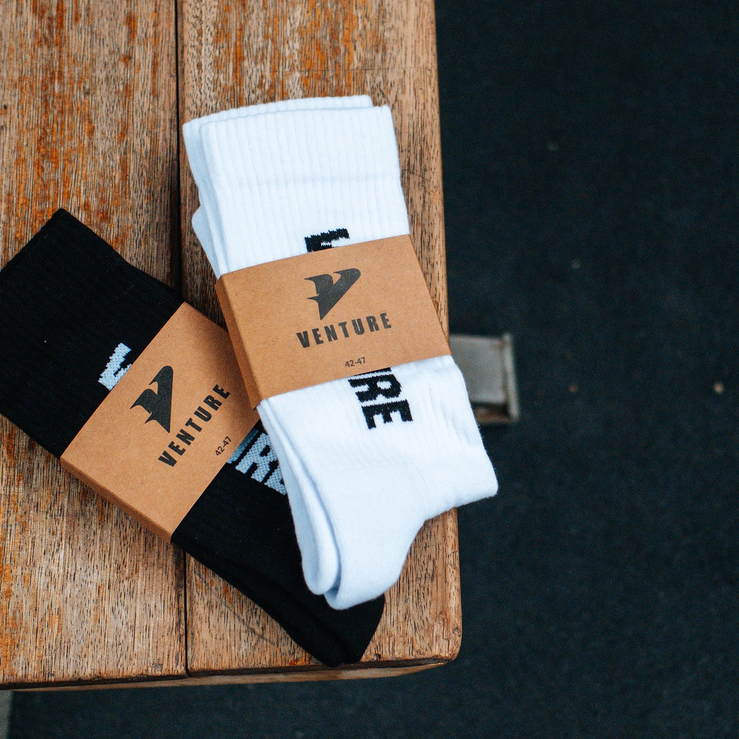 VENTURE SOCKS WHITE